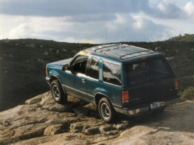 [Image: 1992 Explorer on top of the rock]